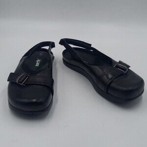 EARTH Edge Women's Black leather adjustable strap closed toe sandals Sz 7B